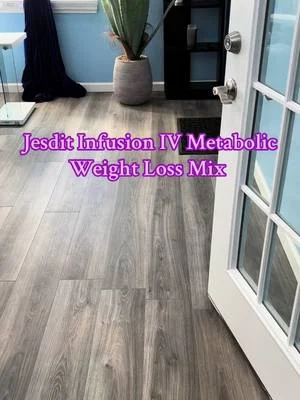 Kickstart your weight loss journey with our Metabolic IV Infusion for fast, lasting results !